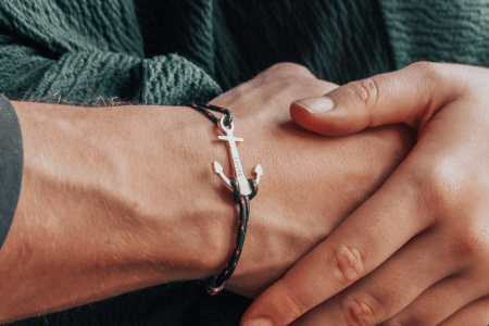 Noël : bijoux personnalisés pour les hommes de la famille